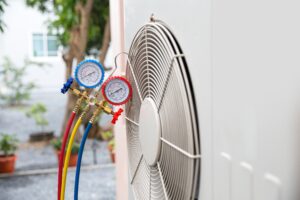 close,up,manifold,gauge,measuring,tool,on,fan,for,check